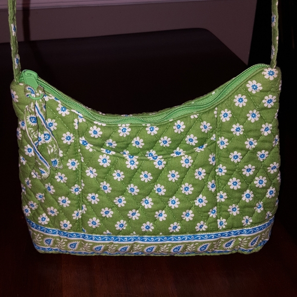 Vera Bradley Handbags - Vera Bradley Green Apple Molly bag